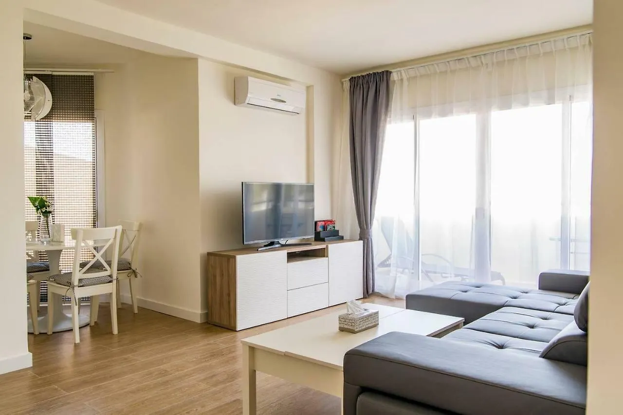 New Apartment Near The Beach & Train Station In Club Playa Flores Torremolinos